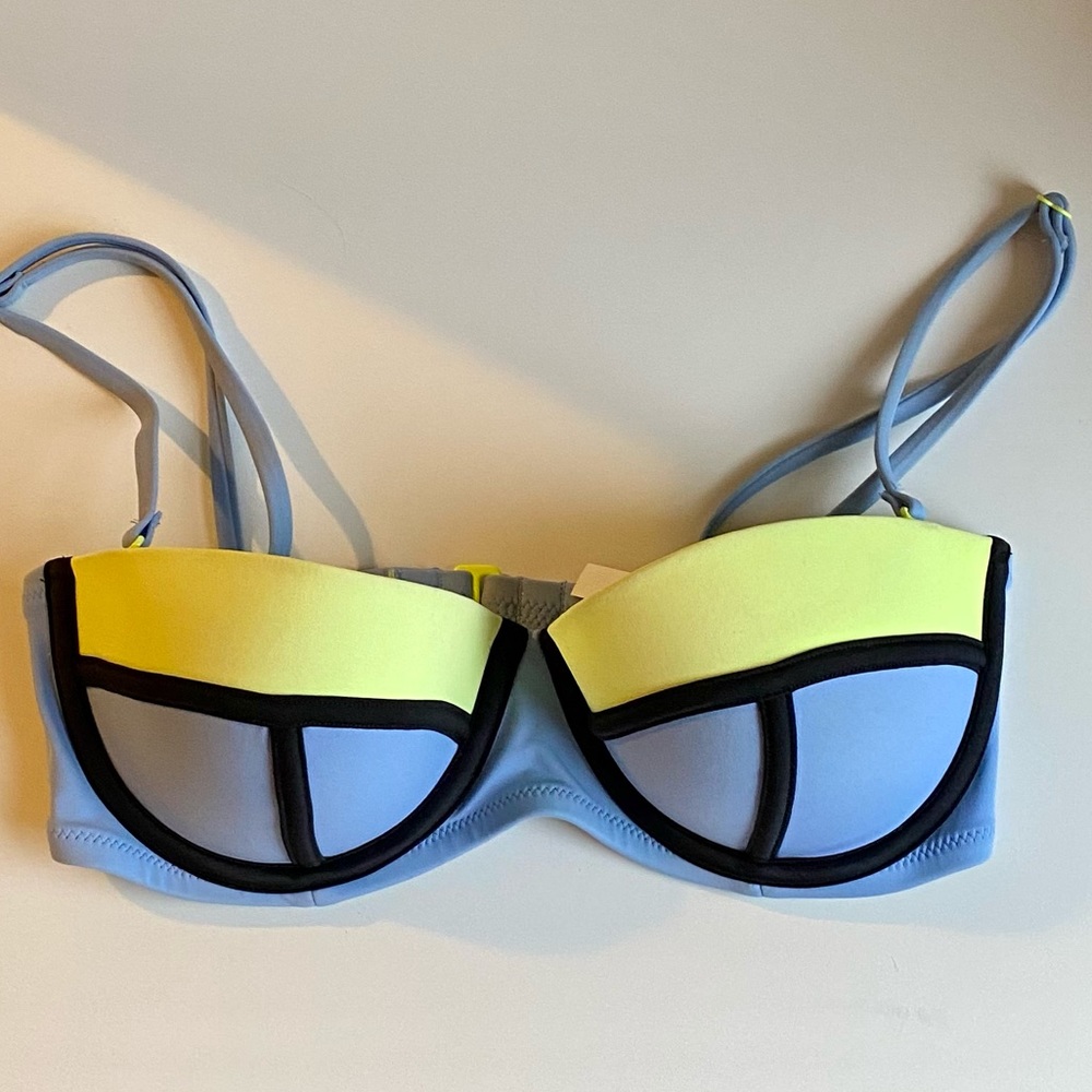 Victoria’s Secret Bikini Top 32D